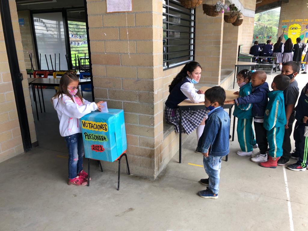 Democracia sede Mazorcal